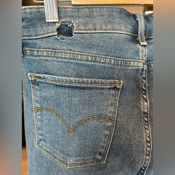 ✨Levi's 711 skinny Distressed Ankle Jeans in Blue - Picture 13 of 13